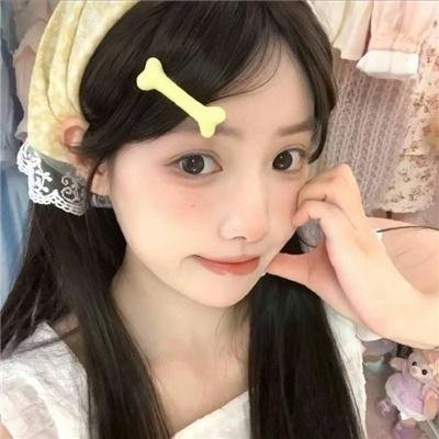 傻白甜的霸总老公 在线观看封面
