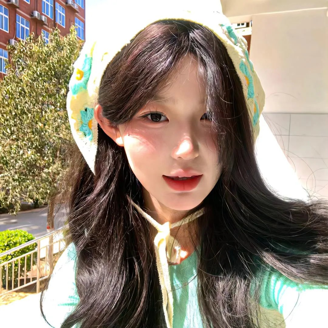 隔壁的吸血鬼美眉 在线观看封面